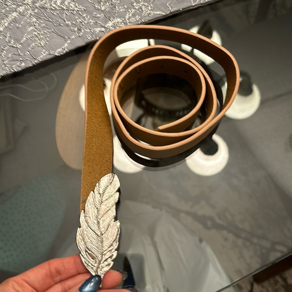 Feather logo belt